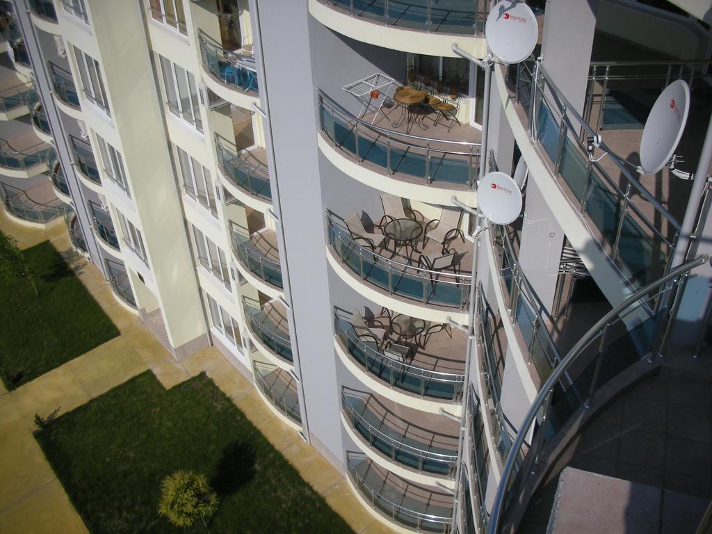 Oasis Suites Apartments And Studios Ravda Exterior foto